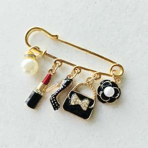 Jewellery 1: Black Glam Pin Brooch