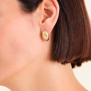 Jewellery 1: Bold Solitary Studs Gold