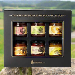 The Officers Mess Cheese Board Selection 660g