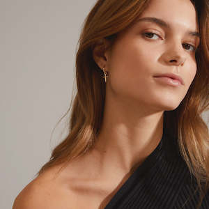 Pilgrim: Pilgrim Daisy Cross Earrings Silver