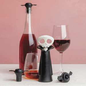 Ladelle: Spookelier 14 Day Wine Stopper