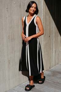 Et Alia Edie Dress Noir Lines