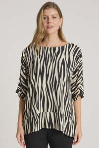 Fashion: Eb & Ive Savanna Print San Top