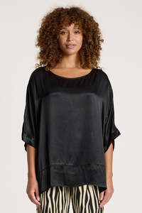 Fashion: Eb & Ive Black San Top