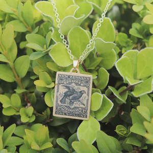 KEA & KAKA STAMP NECKLACE