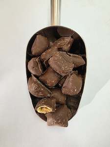 Snacks: Chocolate Peanut Butter Pretzels