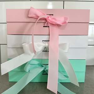 All: Gift Box