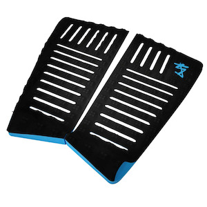 Fish Grip: STICKY JOHNSON TWIN FIN GRIP - BLACK/BLUE