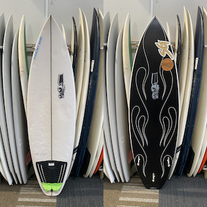 Second Hand Surfboards: JS GROM BOARD 5'6" PU FCS II 22.4L