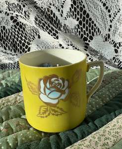 Scented teacup candle