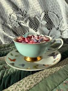 Scented teacup candle