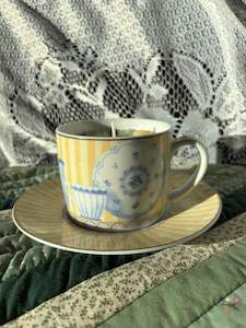 Scented teacup candle