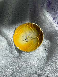 Magnets: Magnet - Yellow pansy