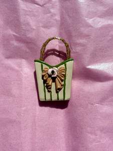 Magnet - ceramic mini handbag