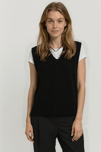 Side Split Vest - Black