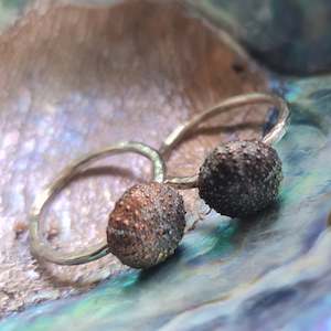 Rings: Large Kina on fine band