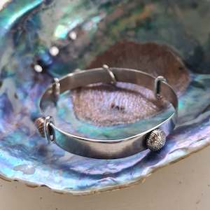 Bracelets: 4 Kina Forged Bracelet