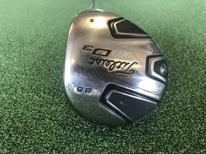 Drivers: Titleist 909 D3 8.5° Driver