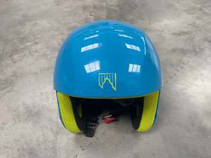 Ski Accessories: SHRED Snowboard Helmet *Like New*