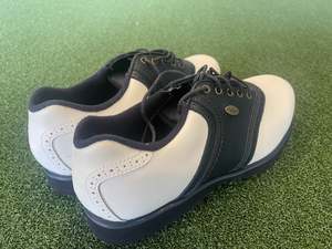 Hi-Tec Mens US9 Golf Shoes Condition- 9.5 Size- US9