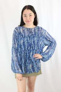 Size 10: Moochi - Section Top