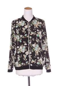25 Off Sale: URBAN - Lightweight floral bomber jacket! 12