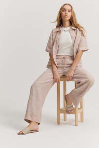 50 Off Sale: COUNTRY ROAD (LN) Linen check pull on pant! 6-8