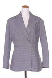25 Off Sale: H&M - Houndstooth tailored fit and flare blazer! 14