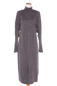 25 Off Sale: WITCHERY - Wool rich batwing midi dress! 10