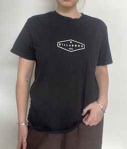 T Shirts: Billabong Tee - Size M