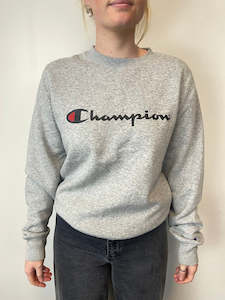 Hoodies Crewnecks: Champion Crewneck - Size S