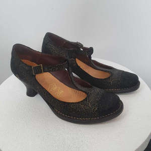 Neosens Shoes - Size 39