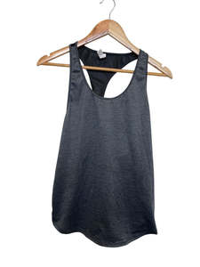 All: Under Armour Singlet - Size M
