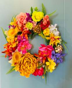 Festive Treats: Summer Pansy Wreath