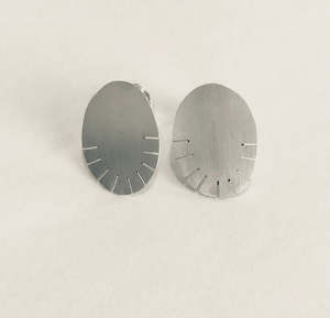 Kay Van Dyk: Honesty stud earrings