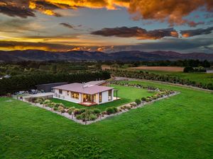 Products: Country Living Close To Town