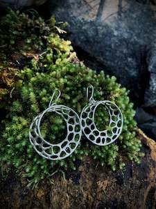 Jewellery Nz Earrings Redmanuka 1: Mobius Hoop Earrings | nz jewellery | redmānuka