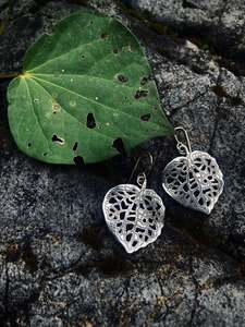 Kawakawa Silver Leaf earrings | silver earrings | nz jewellery