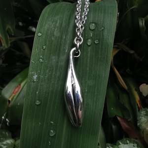 Renga Renga Flower Necklace