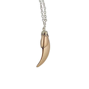Redmanuka: Kākābeak Flower Pendant