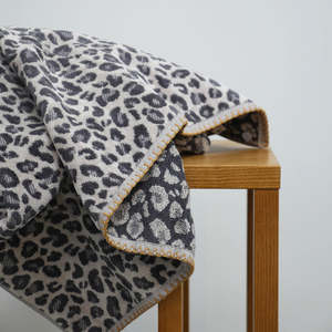 Blankets Throws: Animal Towel Blanket Stitch