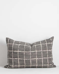 Baya: Johnson Black Cushion 40x60