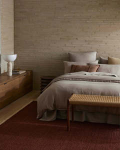 Ravello Fitted Linen Sheet, King, Pebble