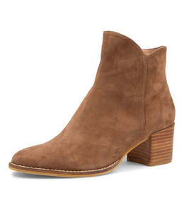 Django & Juliette Mockas Lt Choc Suede