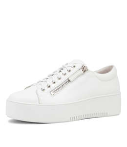 Django & Juliette Wolfie