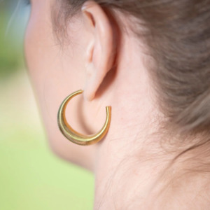Fabuleux Vous Steel Me Spring Hoop Earrings