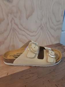 Womens Footwear: Plankton Nobuck Sandal