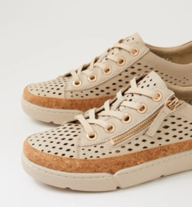 Django & Juliette Torque Shoe