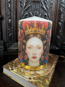 Products: Queen Anne medium candle redtrinity