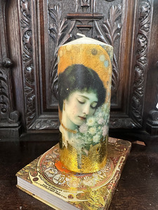 Guilded lady medium tall candle redtrinity